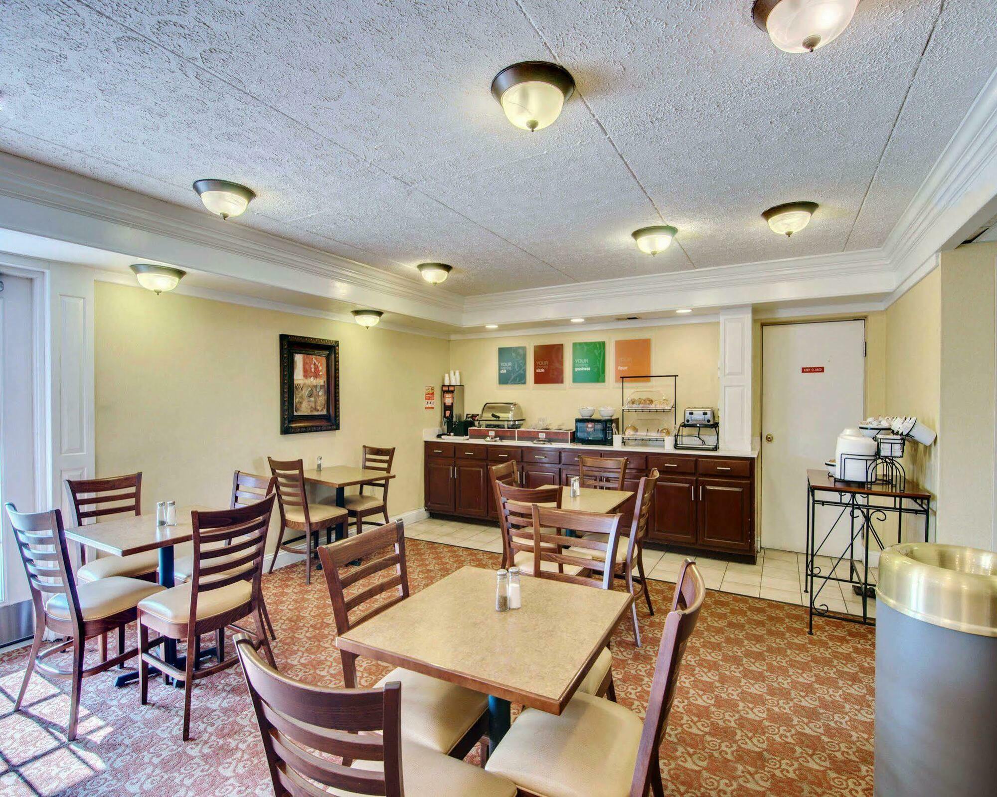 Comfort Inn Near Martinsville Speedway Ngoại thất bức ảnh